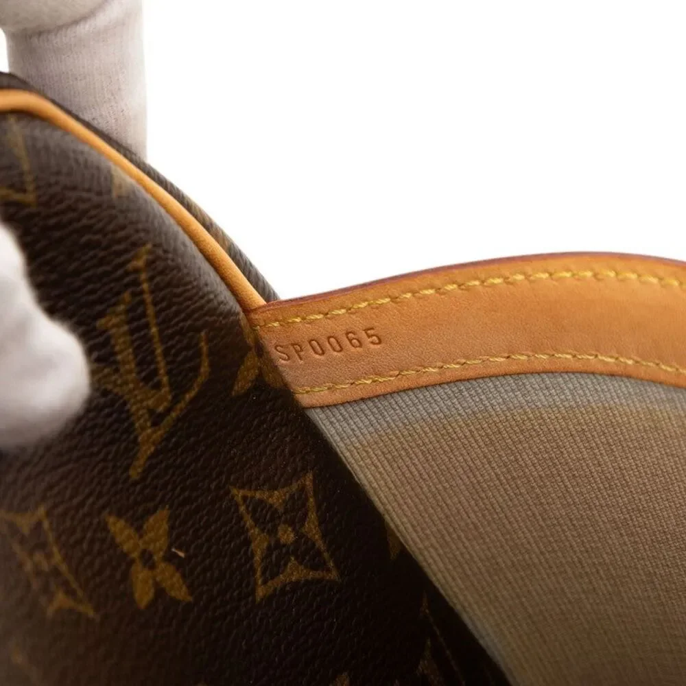 Louis Vuitton Monogram Reporter GM Shoulder Bag